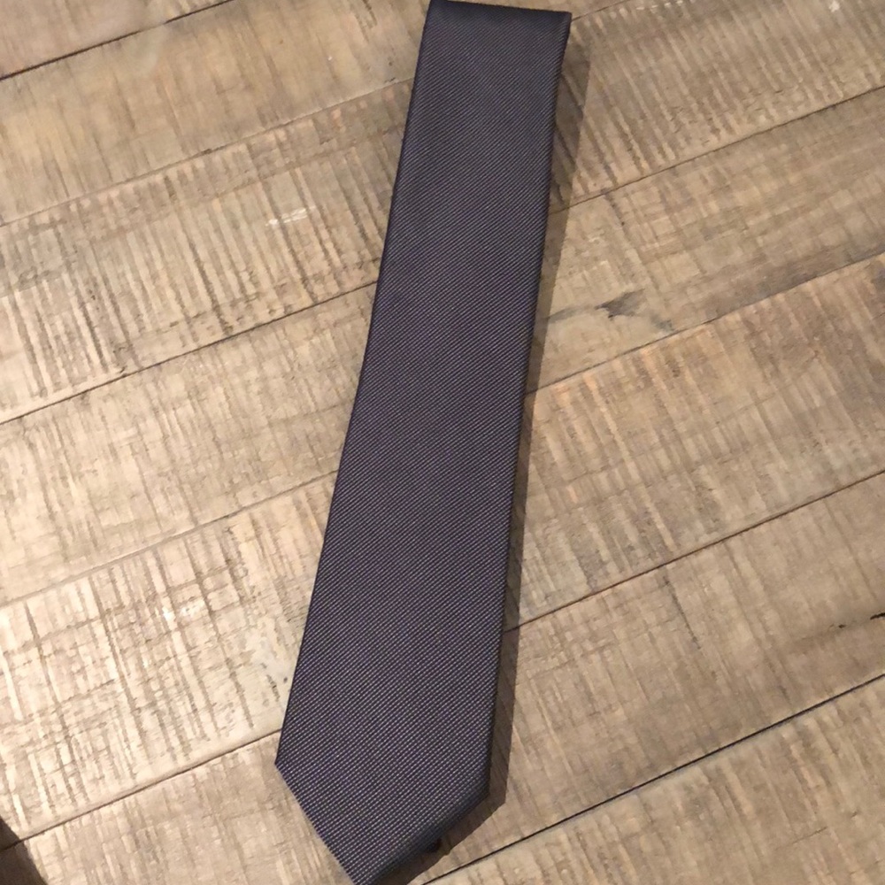 Bloomingdales tie3  inches wide